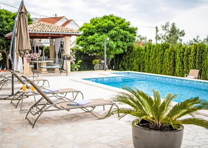 Holiday home Kontrada By Interhome